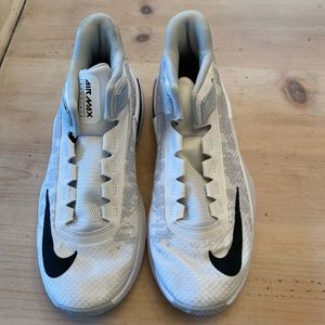 Nike Air Max basketball shoes